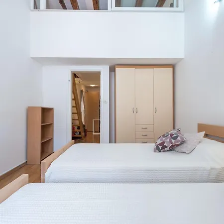 Old Writer - Two Bedroom With City View * Dubrovník
