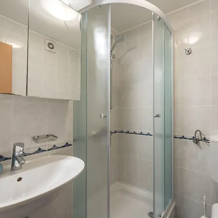 Old Writer - Two Bedroom With City View